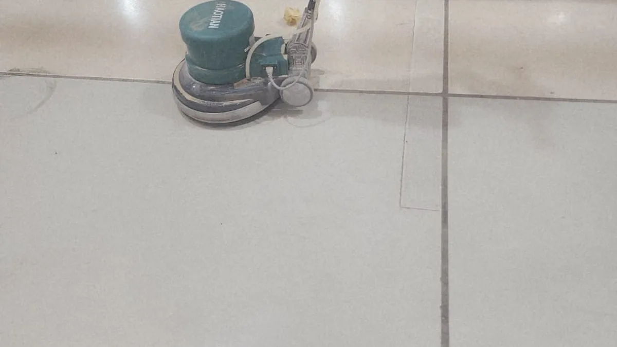 Mechanical surface grinding before epoxy flooring in Dubai