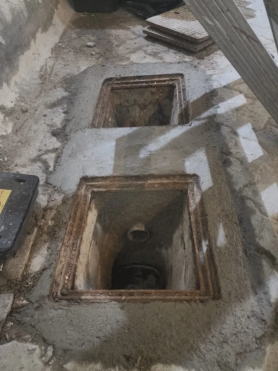 Drain chamber access and inspection