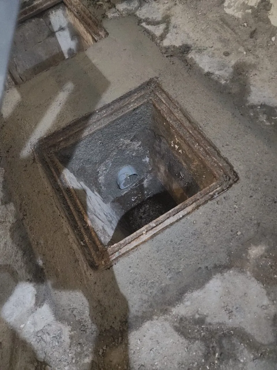 Drain chamber pipework inspection